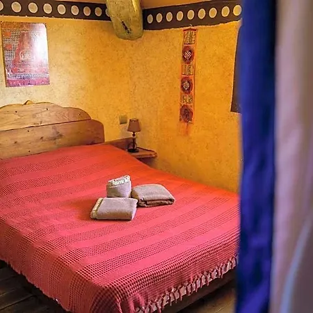 Valsoyo Aparthotel Upie